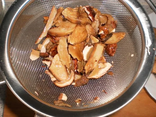 Spaghetti mit Pilz-Rahm - Rezept - Bild Nr. 4