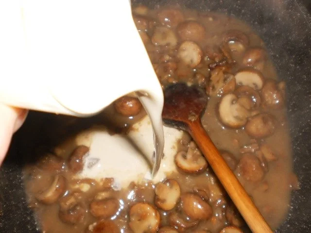 Spaghetti mit Pilz-Rahm - Rezept - Bild Nr. 13