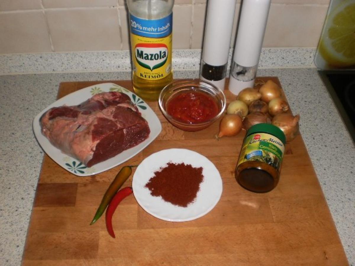 Gulasch Feurig- scharf mit Chilischoten & Tomaten - einfach - von gabi-63 Gulasch Feurig- scharf mit Chilischoten & Tomaten - einfach - von gabi-63