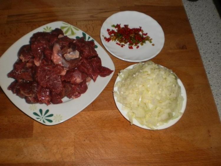 Gulasch Feurig- scharf mit Chilischoten & Tomaten - einfach - von gabi-63 Gulasch Feurig- scharf mit Chilischoten & Tomaten - einfach - von gabi-63