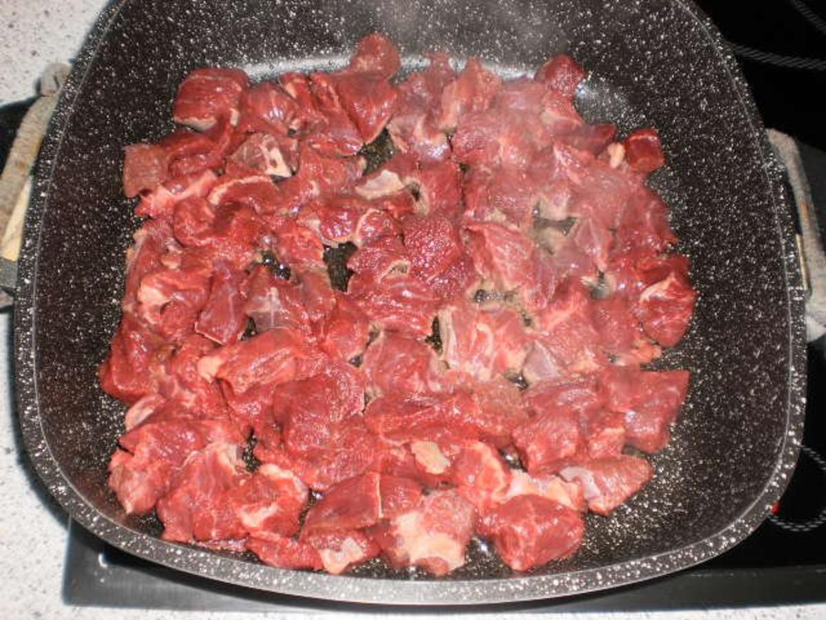 Gulasch Feurig- scharf mit Chilischoten & Tomaten - einfach - von gabi-63 Gulasch Feurig- scharf mit Chilischoten & Tomaten - einfach - von gabi-63