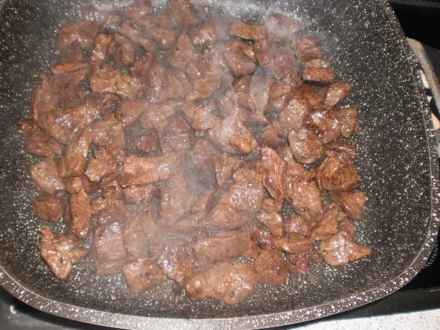 Gulasch - Feurig- scharf mit Chilischoten & Tomaten - Rezept - Bild Nr. 5