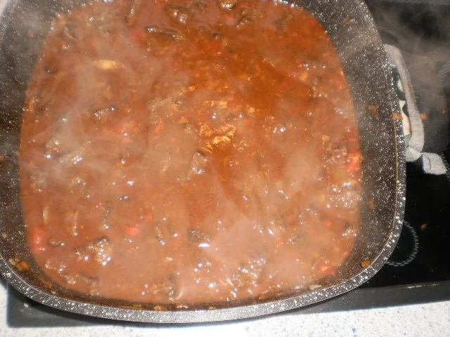 Gulasch - Feurig- scharf mit Chilischoten & Tomaten - Rezept - Bild Nr. 13