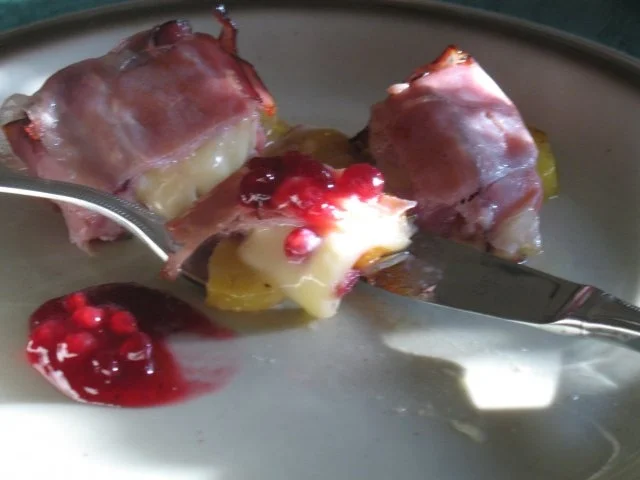 Snack - Camembert im Schwarzwälder Schinken - Rezept