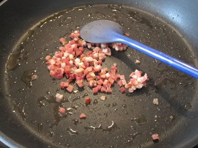 Rezept: Schweinsschnitzerl mit Schafskäse-Kartoffelhaube und pikanter Tomatensauce Bild Nr. 5 Schweinsschnitzerl mit Schafskäse-Kartoffelhaube und pikanter Tomatensauce - Rezept - Bild Nr. 5