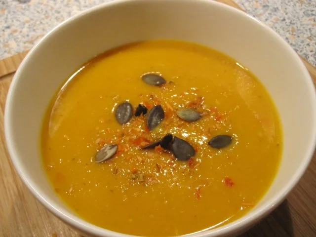 Kürbis-Tomatensüppchen - Rezept