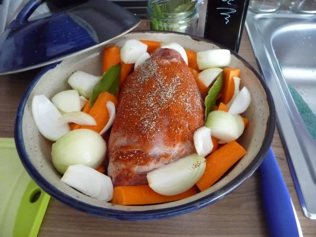 Geflügel : Zwiebel-Putenbraten aus meinem kleinen Zaubertopf* - Rezept - Bild Nr. 5