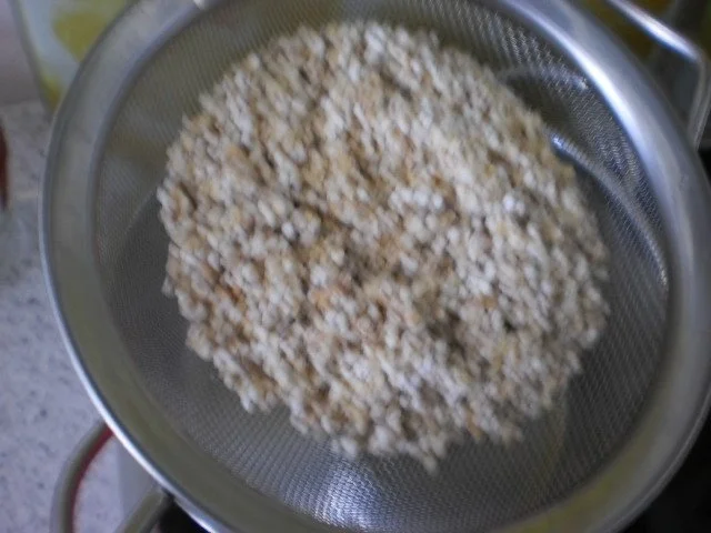 Rezept: Bunter Geflügeleintopf mit feinen Kräuter-Graupen Bild Nr. 8 Bunter Geflügeleintopf mit feinen Kräuter-Graupen - Rezept - Bild Nr. 8