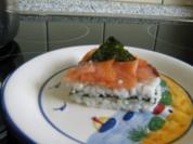 Vorspeise - kleine Sushi-Torte mit Räucherlachs (15 cm Durchmesser) - Rezept