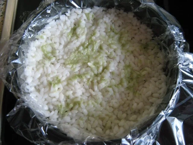 Vorspeise - kleine Sushi-Torte mit Räucherlachs (15 cm Durchmesser) - Rezept - Bild Nr. 3