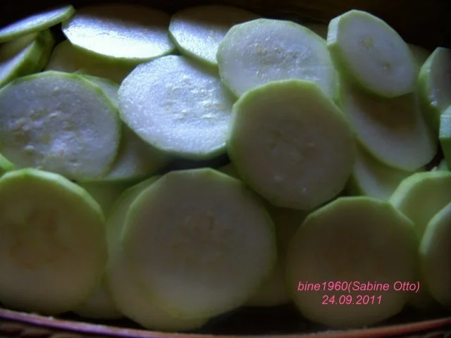 Rezept: VEGETARISCHER - ZUCCHINI - AUFLAUF Bild Nr. 4 VEGETARISCHER - ZUCCHINI - AUFLAUF - Rezept - Bild Nr. 4