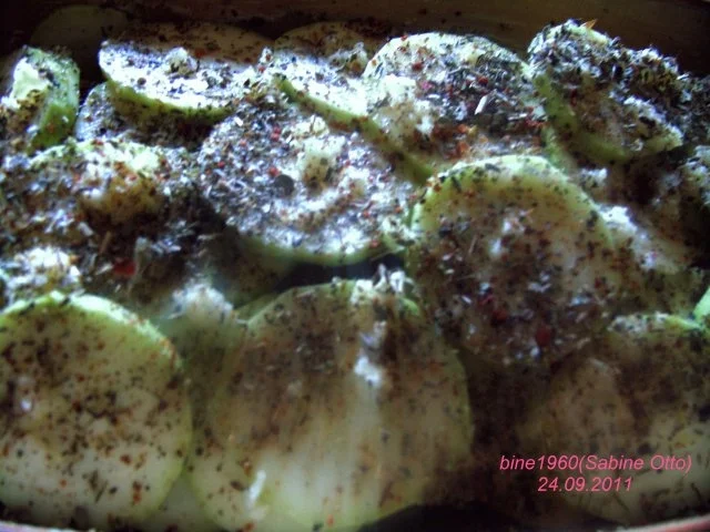 Rezept: VEGETARISCHER - ZUCCHINI - AUFLAUF Bild Nr. 5 VEGETARISCHER - ZUCCHINI - AUFLAUF - Rezept - Bild Nr. 5