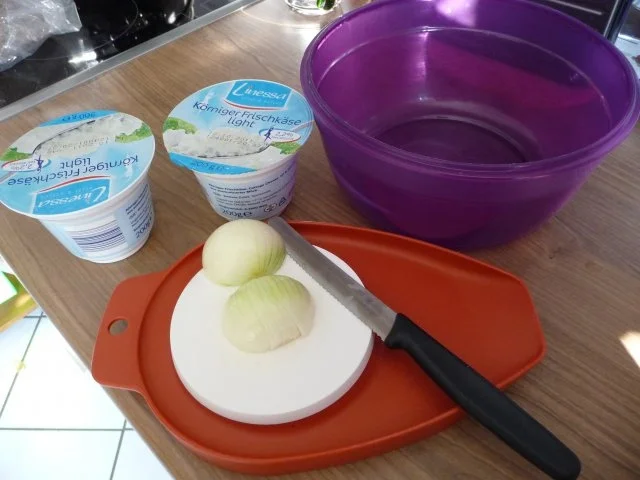 Fixe Küche : Pellkartoffeln mit Kräuterquark und Gurkensalat - Rezept - Bild Nr. 2