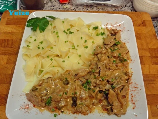 Pikantes Geschnetzeltes mit Bandnudeln - Rezept - Bild Nr. 2