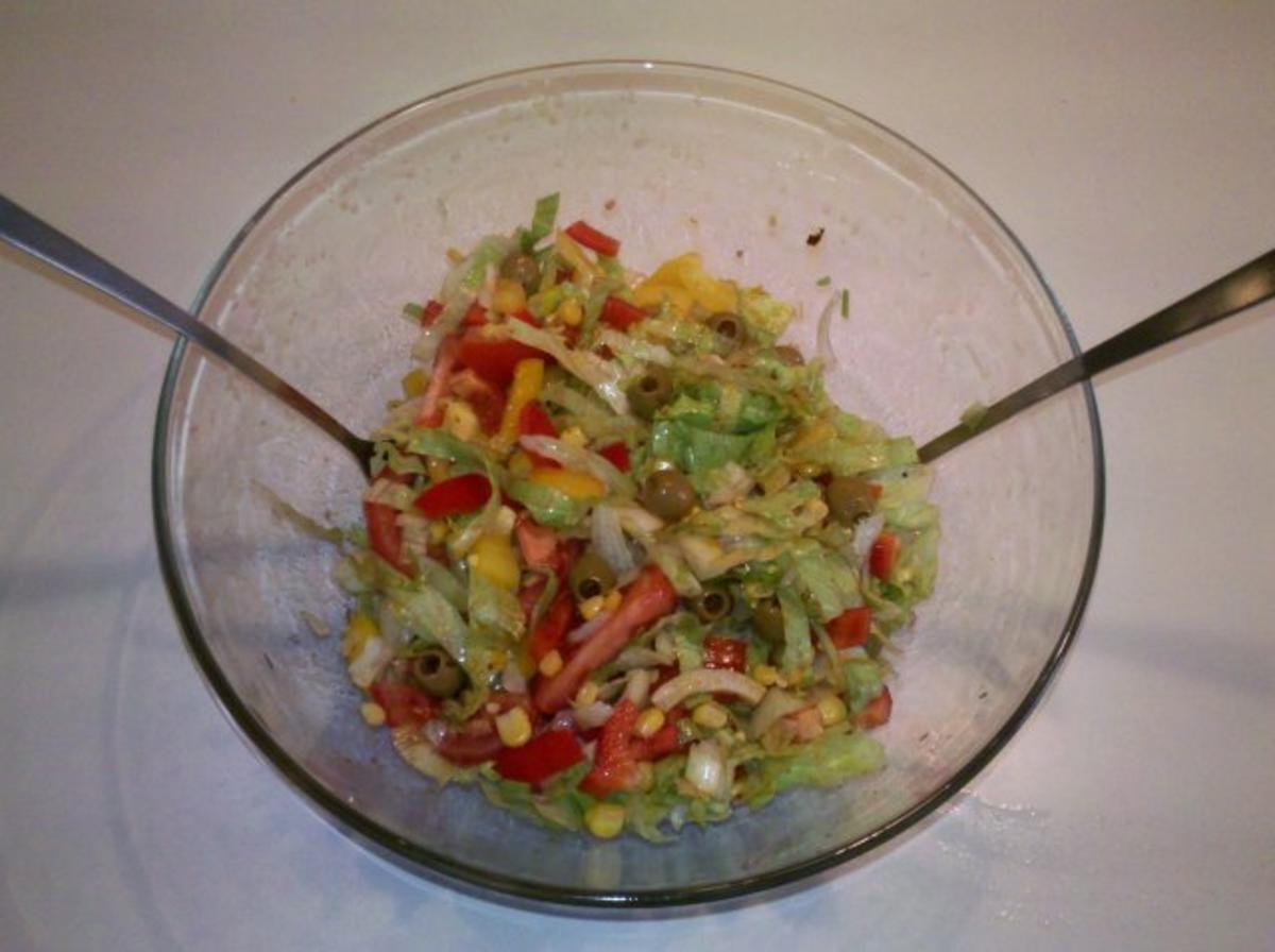 Salat: Bunter Herbstsalat mit Chilli-Oliven - Rezept - Bild Nr. 4