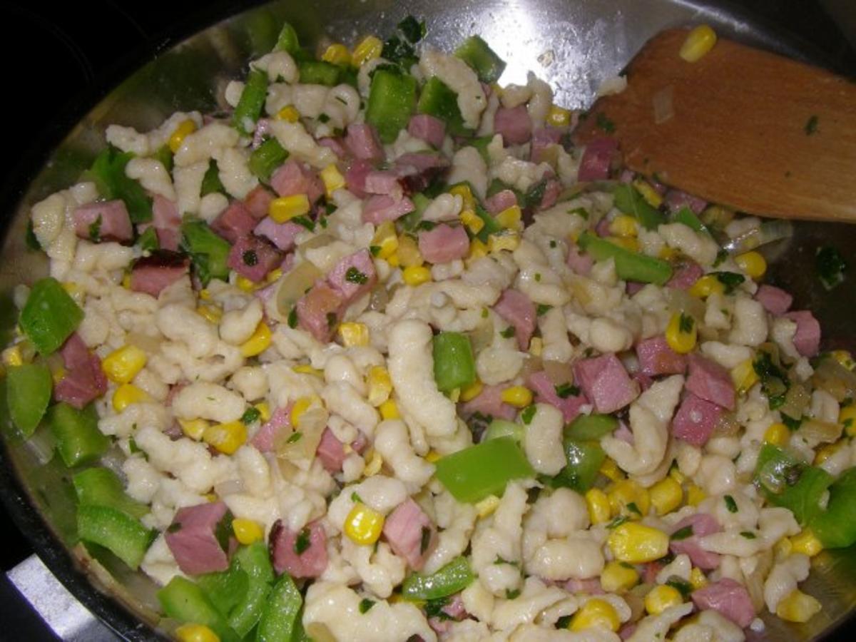 Rauchfleisch-Spätzle-Pfanne - Rezept - Bild Nr. 5