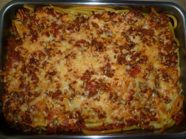 Makkaroniauflauf mit Hackfleischsauce - Rezept