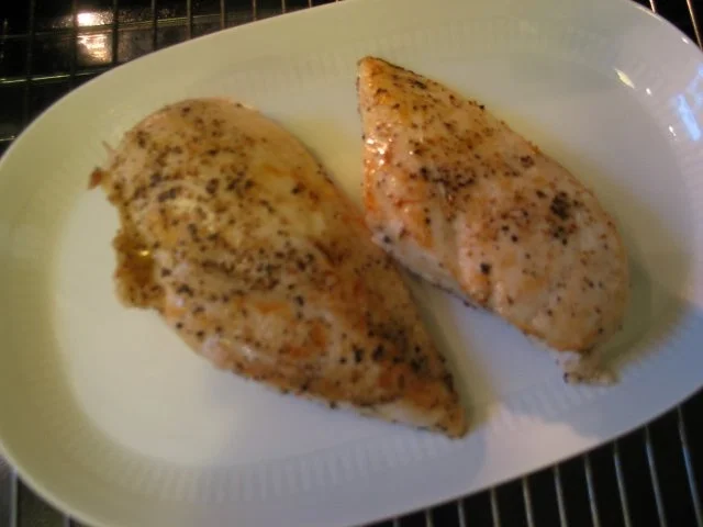 Geflügel: Pouletbrüstchen  mit Zwiebel-Estragon-Sahne, NT - Rezept - Bild Nr. 3