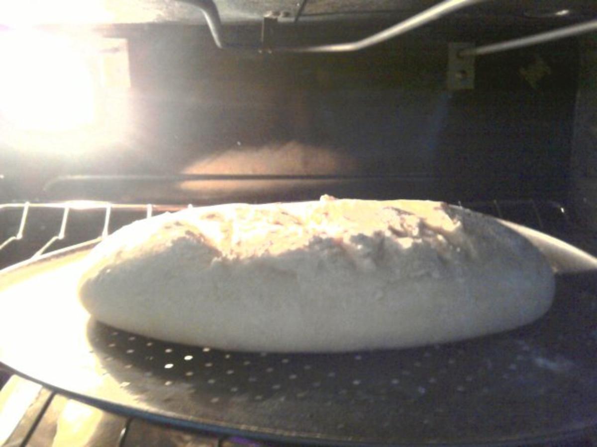 Helles Weizenbrot Brötchen, Baguette - einfach - 227 kcal/100g