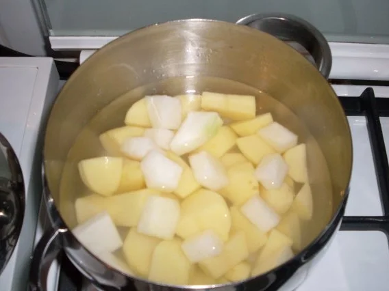 Rezept: BlumenKohlrabi - Cremesüppchen.... Bild Nr. 5 BlumenKohlrabi - Cremesüppchen.... - Rezept - Bild Nr. 5