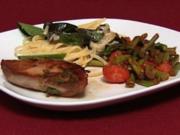 Minze-Zucchini-Pasta, Teriyaki-Thunfischfilets auf grünem Spargel (Alena Gerber) - Rezept