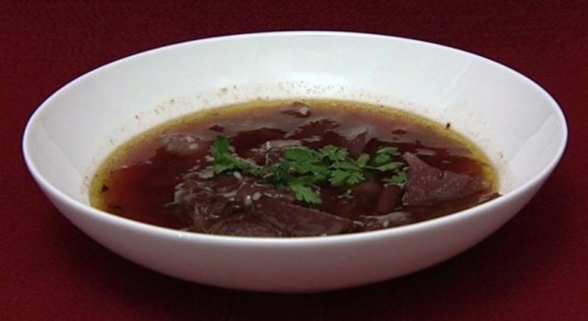 Rote Zwiebelsuppe mit Chianti (Sascha Wussow) - Rezept