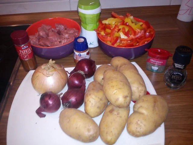 Erdäpfelgulasch / Kartoffelgulasch - Rezept - Bild Nr. 2