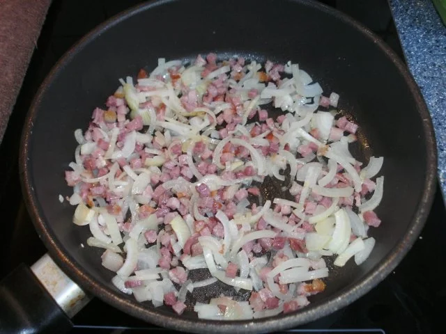 Rezept: Flammkuchen-Snack Bild Nr. 3 Flammkuchen-Snack - Rezept - Bild Nr. 3