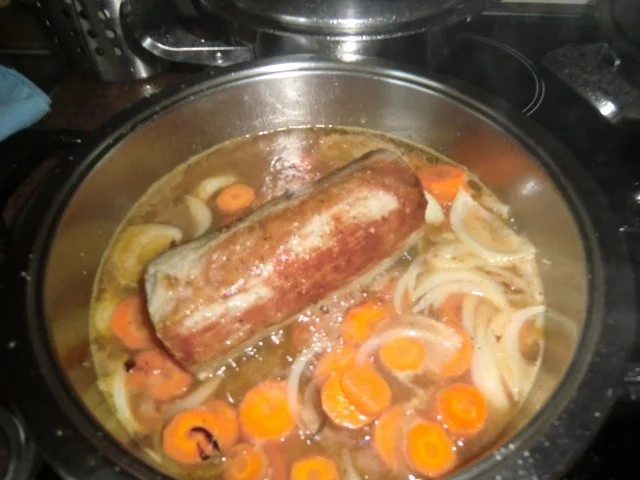 Rezept: Kalbsbraten mit Rosenkohl und Salzkartoffeln Bild Nr. 3 Kalbsbraten mit Rosenkohl und Salzkartoffeln - Rezept - Bild Nr. 3