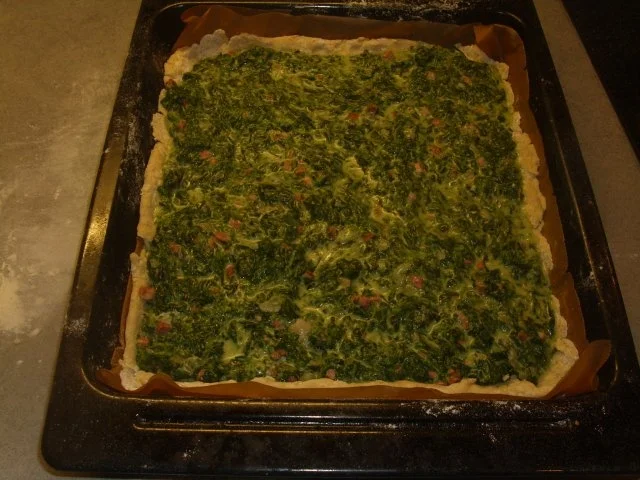 Rezept: Pizza Spinat-Schinken-Blauschimmelkäse Bild Nr. 6 Pizza Spinat-Schinken-Blauschimmelkäse - Rezept - Bild Nr. 6