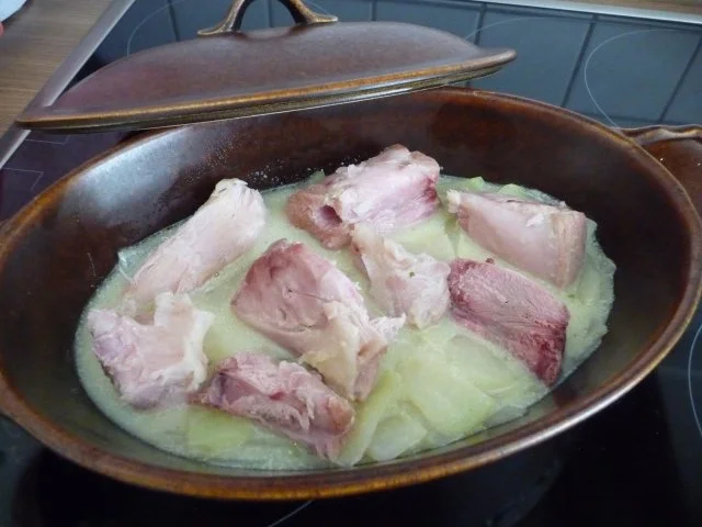 Rezept: Aus dem Backofen : Kohlrabiauflauf mit Knöchelchen Bild Nr. 5 Aus dem Backofen : Kohlrabiauflauf mit Knöchelchen - Rezept - Bild Nr. 5