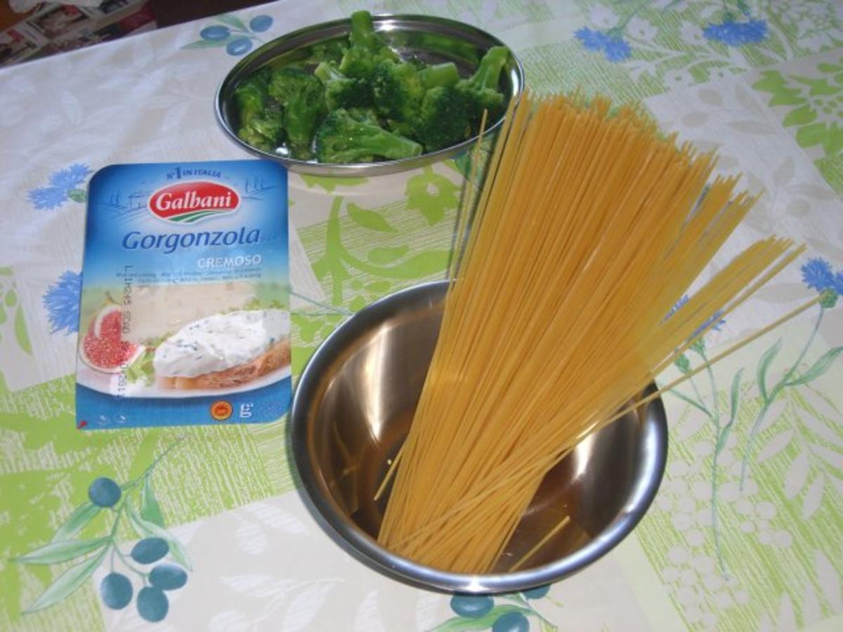 Spaghetti mit Gorgonzola-Broccoli-Soße - Rezept - Bild Nr. 5