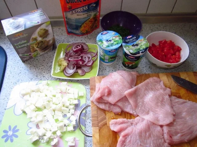 Rezept: Auflauf mit Putenschnitzel nach griechischer Art Auflauf mit Putenschnitzel nach griechischer Art - Rezept