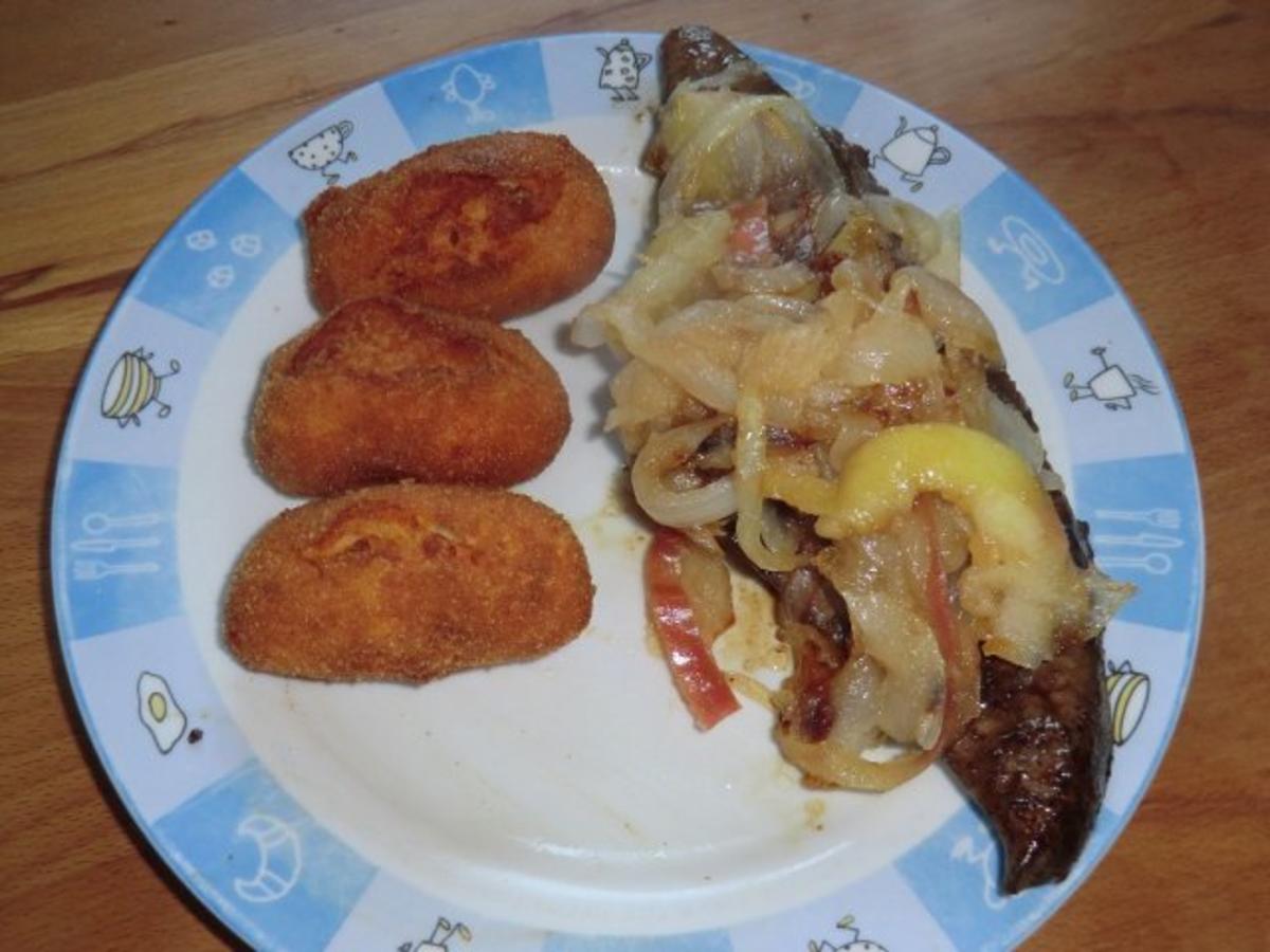 Bilder für Rinderleber mit Äpfeln und Zwiebeln - Rezept