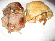 Lammkotelettes mit Pilzstrudel und Kräutersauce - Rezept