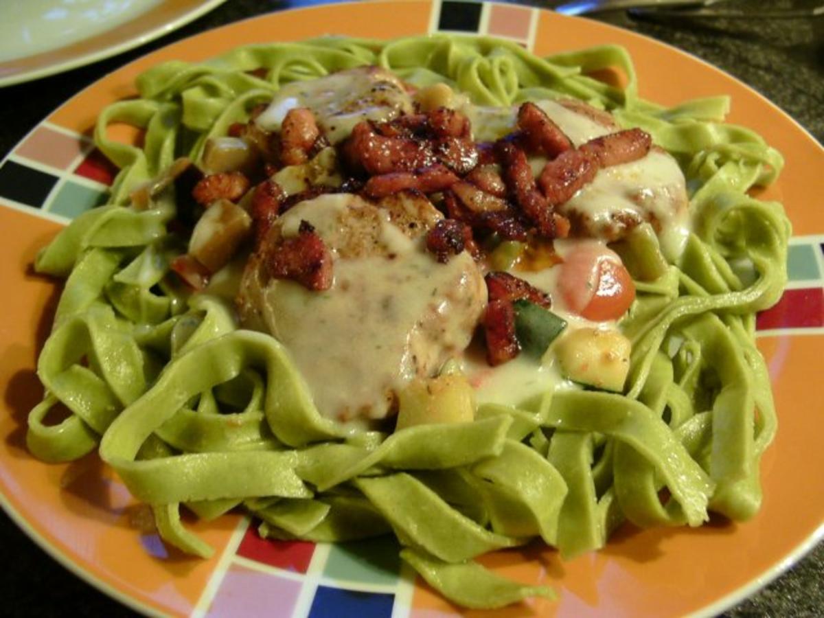 Bilder für Tagliatelle- spinaci, liebt Kurzgebratenes ! Bunt und Fleischig - Rezept