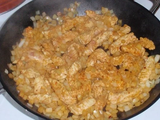 Rezept: Scharfe Putenstreifen mit Gemüse und Nudeln Bild Nr. 4 Scharfe Putenstreifen mit Gemüse und Nudeln - Rezept - Bild Nr. 4