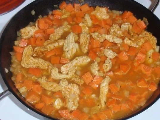 Rezept: Scharfe Putenstreifen mit Gemüse und Nudeln Bild Nr. 6 Scharfe Putenstreifen mit Gemüse und Nudeln - Rezept - Bild Nr. 6