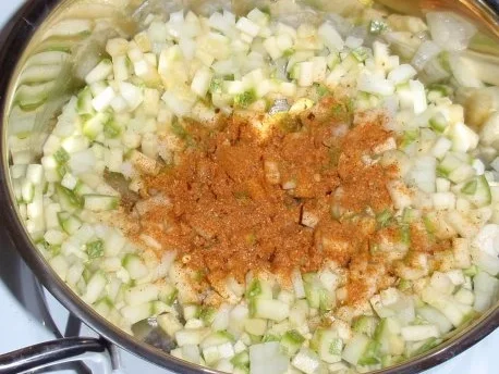 Filet-Paprikapfanne mit Zucchini-Reis - Rezept - Bild Nr. 6