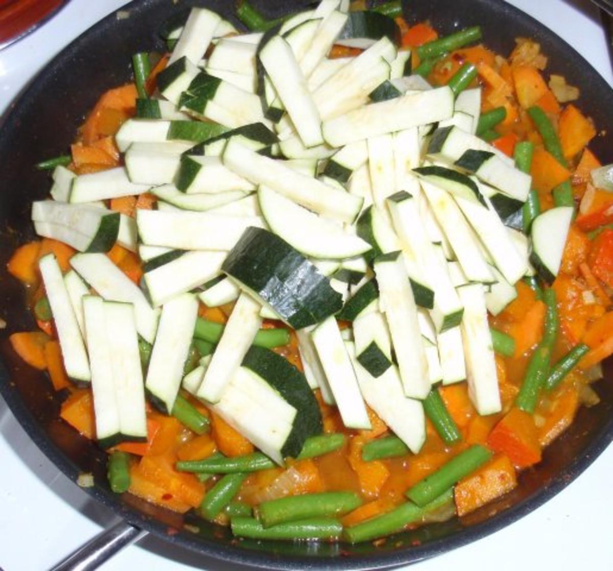 Herbstgemüse mit Schinken-Zwiebel-Nudeln - Rezept - Bild Nr. 9