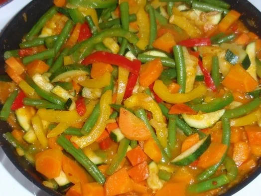 Rezept: Herbstgemüse mit Schinken-Zwiebel-Nudeln Bild Nr. 11 Herbstgemüse mit Schinken-Zwiebel-Nudeln - Rezept - Bild Nr. 11