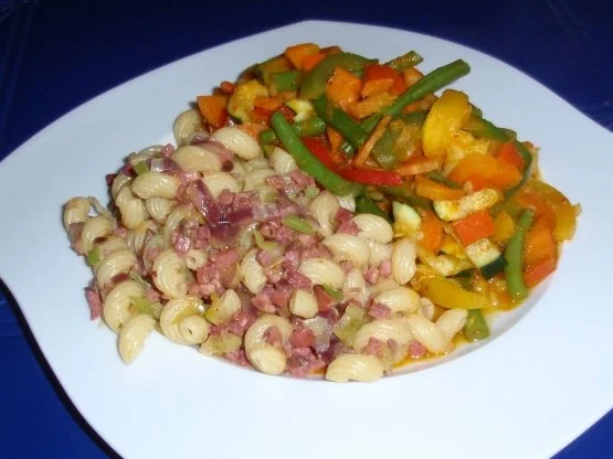 Rezept: Herbstgemüse mit Schinken-Zwiebel-Nudeln Bild Nr. 19 Herbstgemüse mit Schinken-Zwiebel-Nudeln - Rezept - Bild Nr. 19