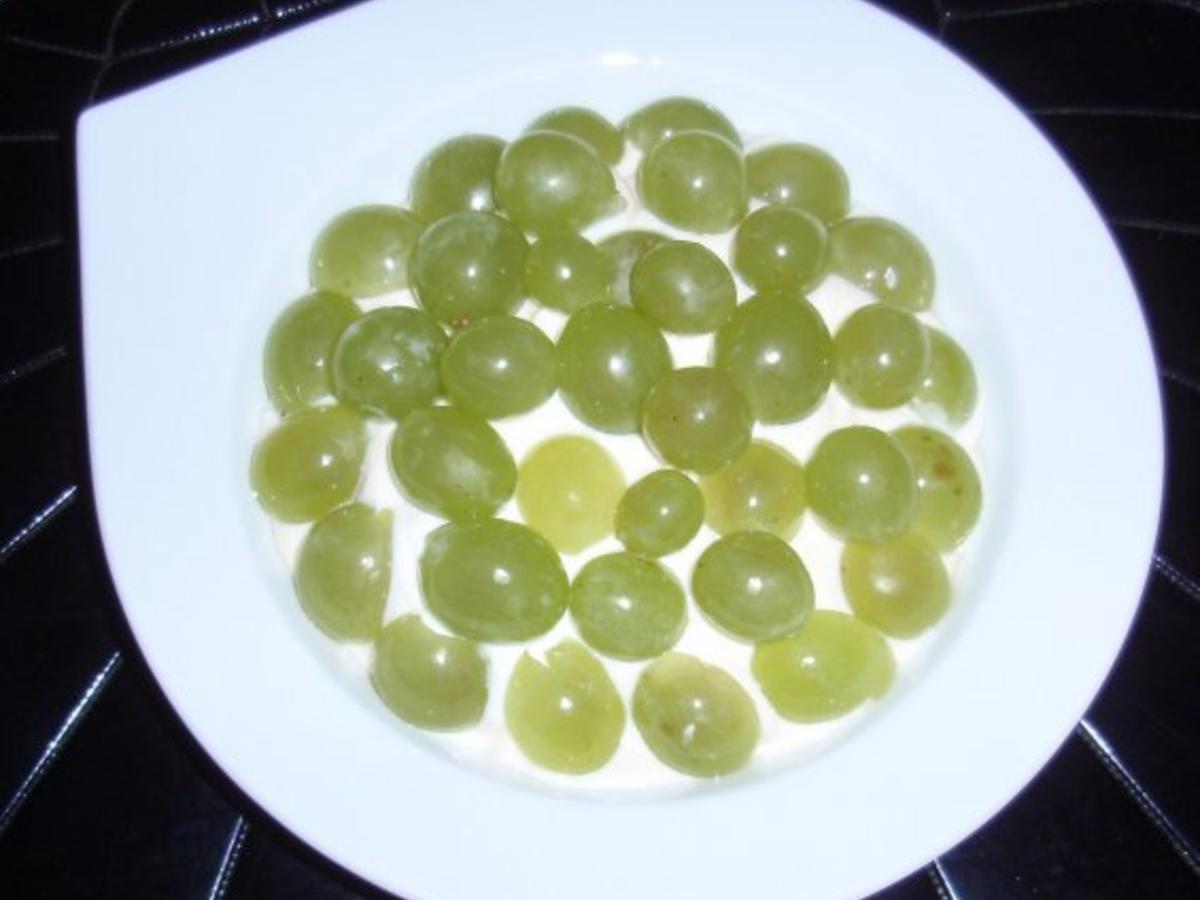Vanille Quark mit Obst - schnell &amp; einfach - 135 kcal/100g