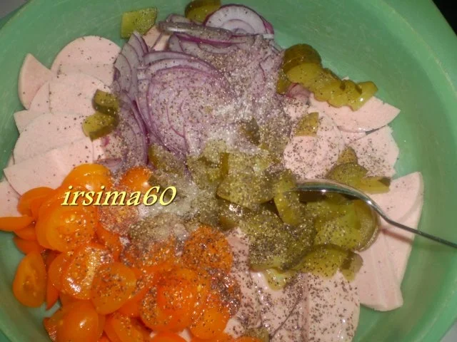 Rezept: Wurstsalat mit Käse Bild Nr. 3 Wurstsalat mit Käse - Rezept - Bild Nr. 3