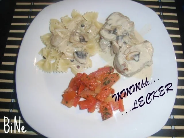 BiNe` S SCHWEINEMEDALLIONS IN PFEFFERRAHMSOSSE - Rezept - Bild Nr. 6