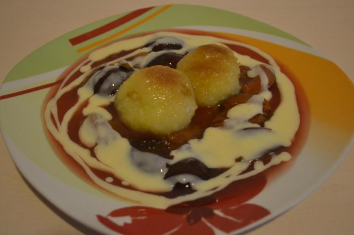 Kartoffelknödel mit Pflaumen und Vanillesauce - Rezept - kochbar.de
