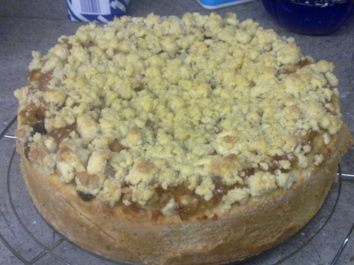 Apfel-Pudding-Kuchen mit Streusel - Rezept - kochbar.de