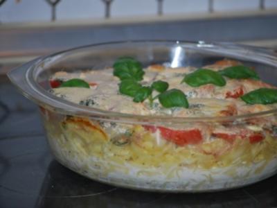 Rezept: Tomaten-Nudel-Auflauf mit Basilikum-Rahm und Mozarella Tomaten-Nudel-Auflauf mit Basilikum-Rahm und Mozarella - Rezept