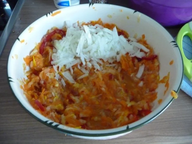 Gemüsepuffer mit Gurken-Quark-Joghurt-Dip - Rezept - Bild Nr. 3