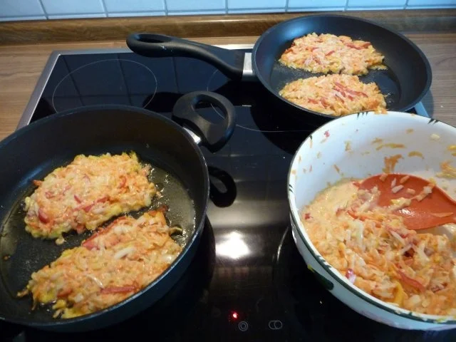 Gemüsepuffer mit Gurken-Quark-Joghurt-Dip - Rezept - Bild Nr. 8